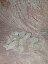 Load image into Gallery viewer, Hollandite Star in Quartz Set 2 (100g)
