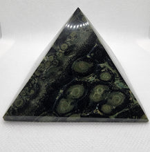 Load image into Gallery viewer, Kambaba Jasper Pyramid
