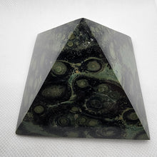 Load image into Gallery viewer, Kambaba Jasper Pyramid
