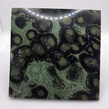 Load image into Gallery viewer, Kambaba Jasper Pyramid
