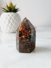 Load image into Gallery viewer, Garden Quartz Point
