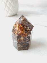Load image into Gallery viewer, Garden Quartz Point
