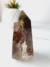 Load image into Gallery viewer, Garden Quartz Point
