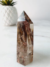Load image into Gallery viewer, Garden Quartz Point
