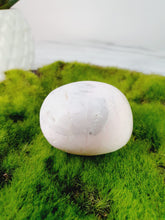 Load image into Gallery viewer, Peruvian Pink Mangano Calcite Palm Stone
