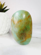 Load image into Gallery viewer, Peruvian Chrysoprase
